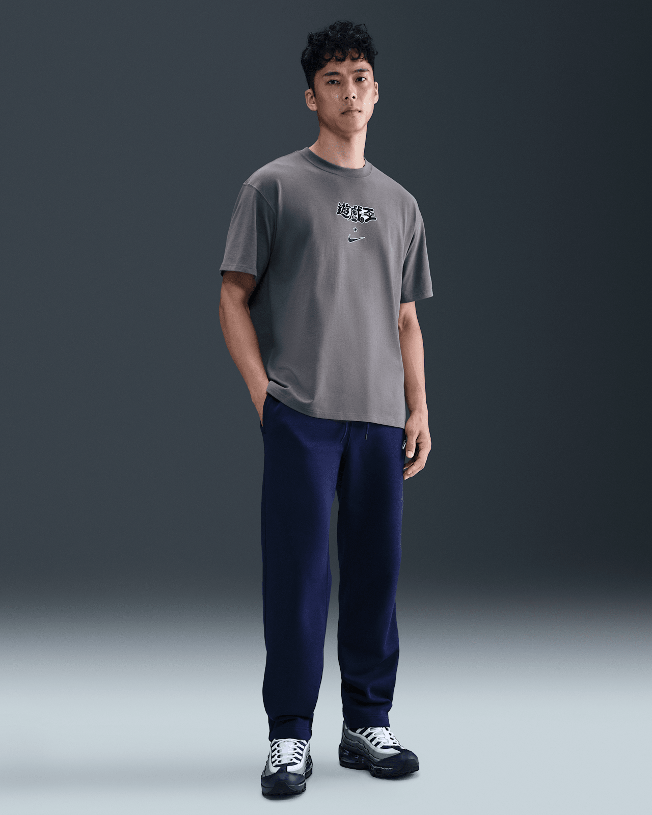 Nike 遊戯王 メンズソロスウッシュTシャツ グレー(日本限定